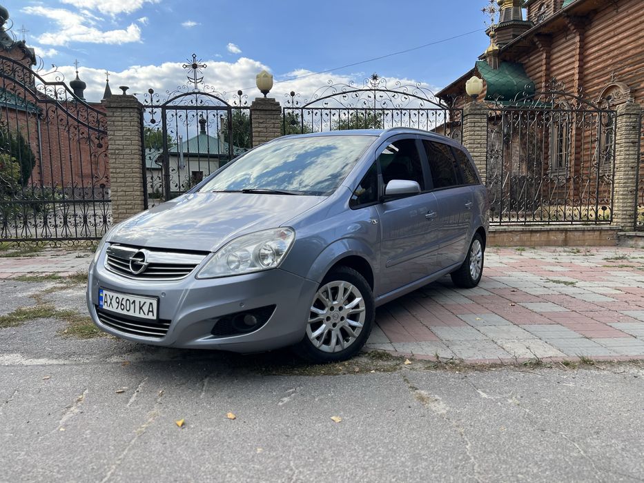 Opel Zafira 2008 2.2 AVTOMAT