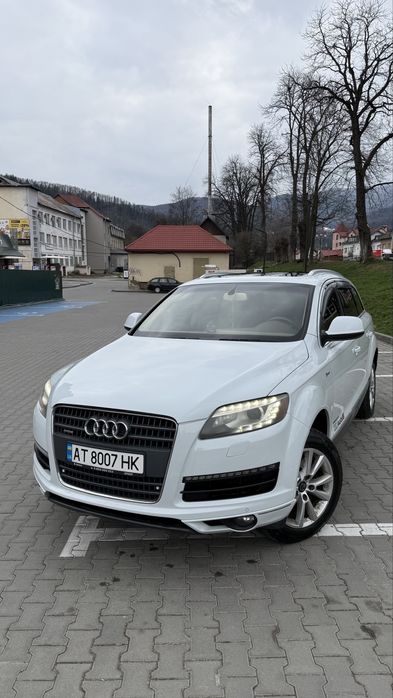 продам Audi Q7