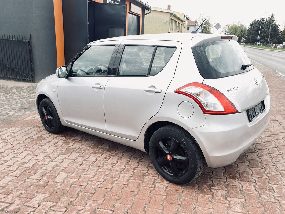 Suzuki swift 2011 poj 1.3 przeb 128 tys 4x4 zadbany