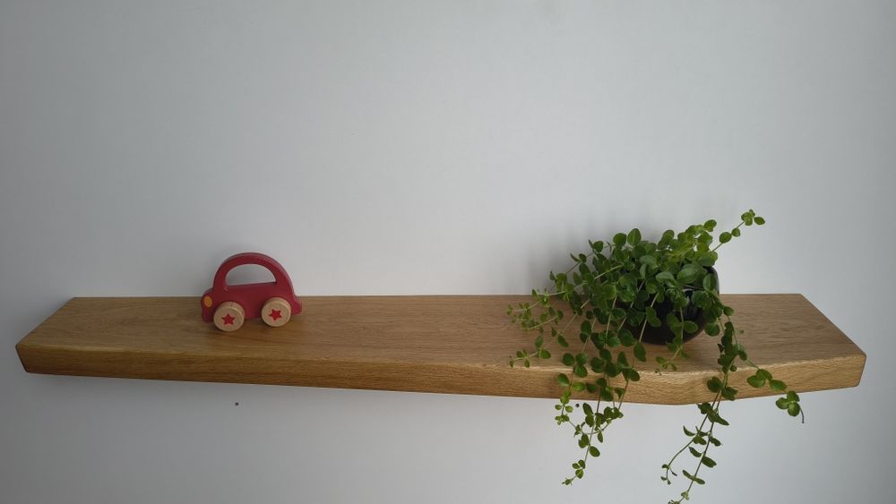 Pòłka dębowa z litego drewna, niewidoczny montaż