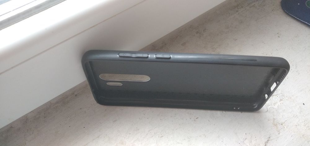 Чехлы на телефоны