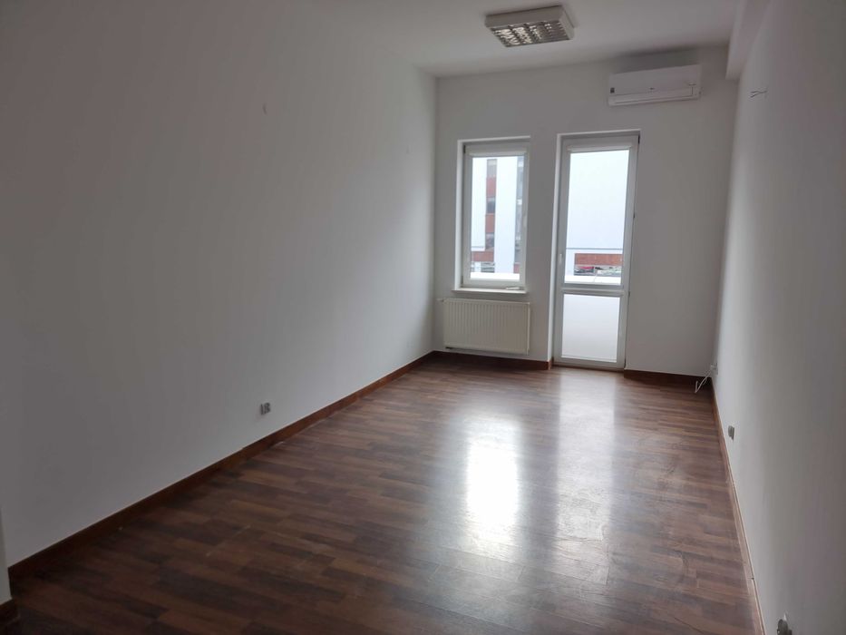 Wynajmę pomieszczenie Biurowe/Usługowe 28m2 w atrakcyjnej lokalizacji.