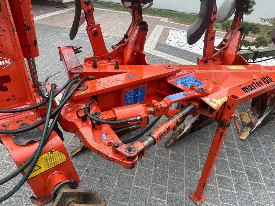 Pług obrotowy 4-skibowy kuhn master 120