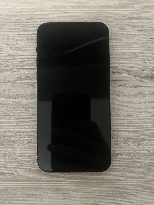 Iphone 12 б/у.