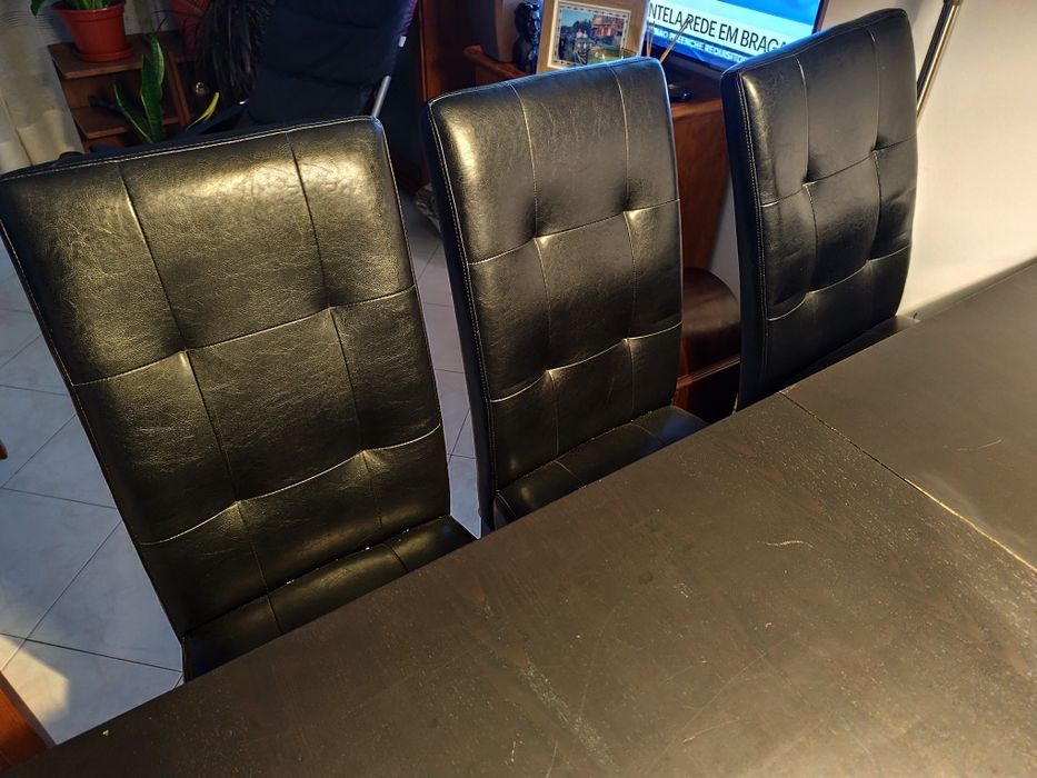 Mesa com cadeiras