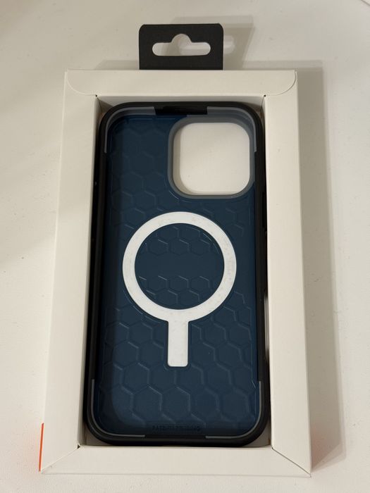 Чехол UAG для 16 pro max