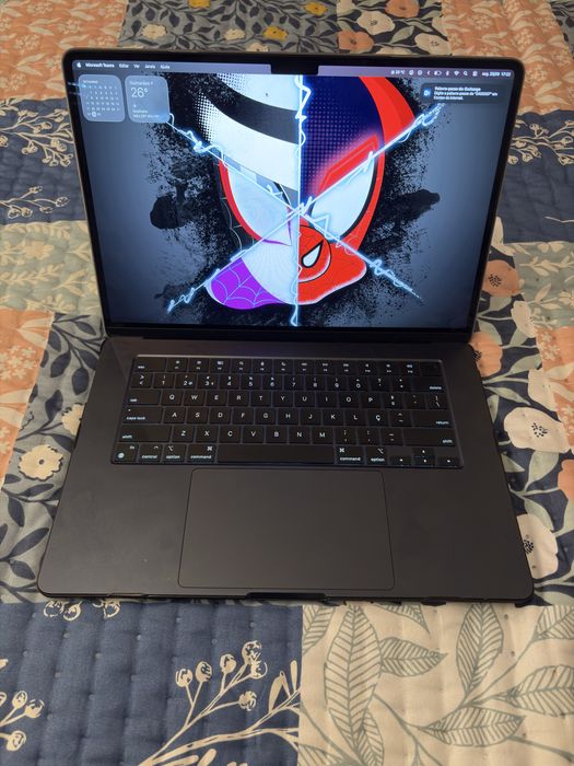 Macbook Air M2  15” 8GB/512GB