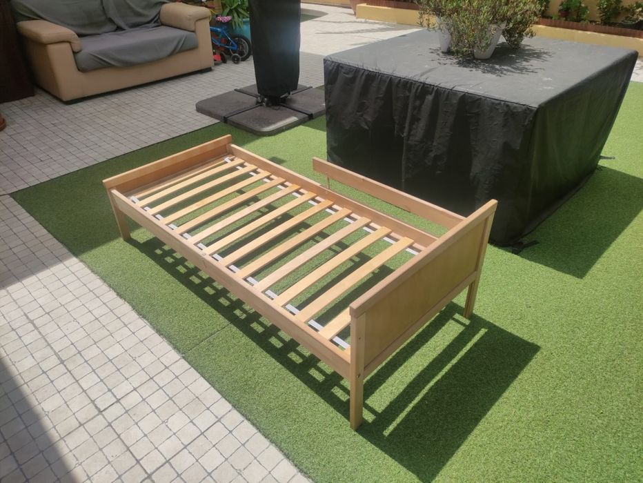 Cama criança com colchão