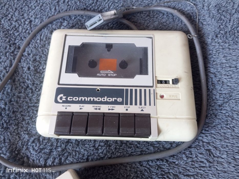 Commodore C64 komputer PRL