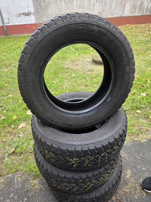 Zimowe opony Full Grip 215/65 r16