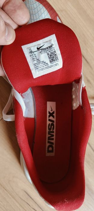 Nike Ghoswift CV-3416.   600