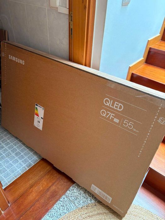 (SELADA) Televisão - Samsung Smart TV QLED 4K Q7F [55 polegadas]
