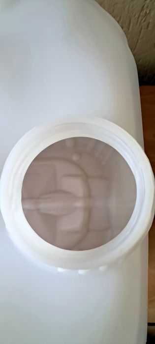 Каністра пластикова 20 літрів ( 20л ) б/в