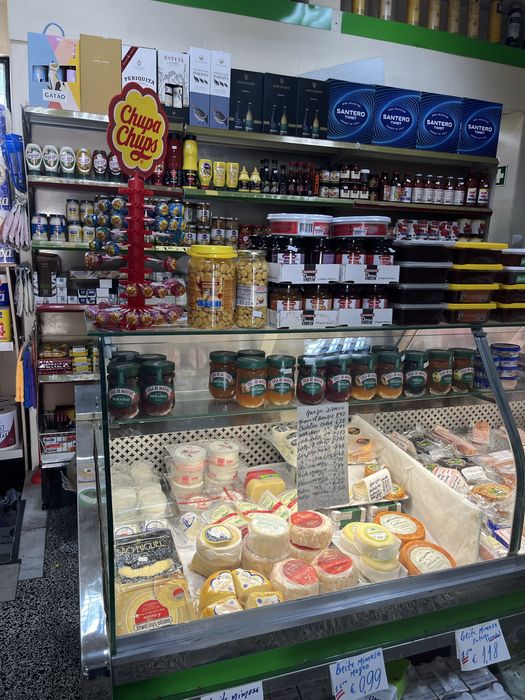 Mini mercado e frutaria