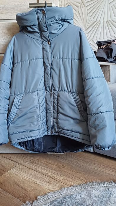 Женская зимняя курточка