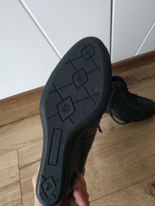 Nowe buty 40 Botticelli butelkowa zieleń, koturny jesień 40