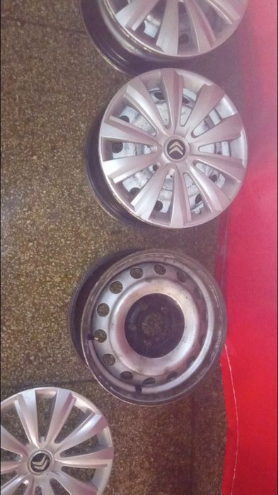 Стальные диски с колпаками на ситроен  джампер