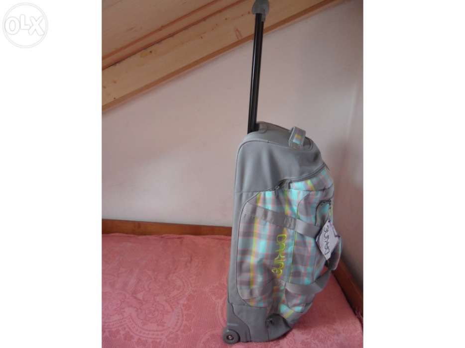 Mala de viagem trolley e bolsa de cintura daikine