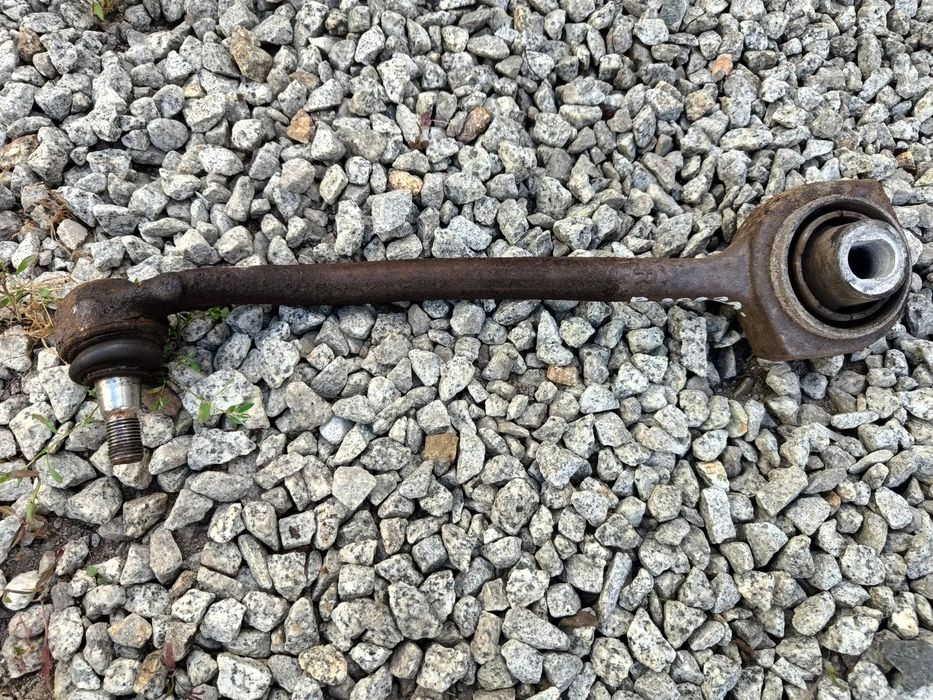 MERCEDES W203 W209 CLK WAHACZ PRZEDNI PRZÓD PRAWY ŻELIWNY