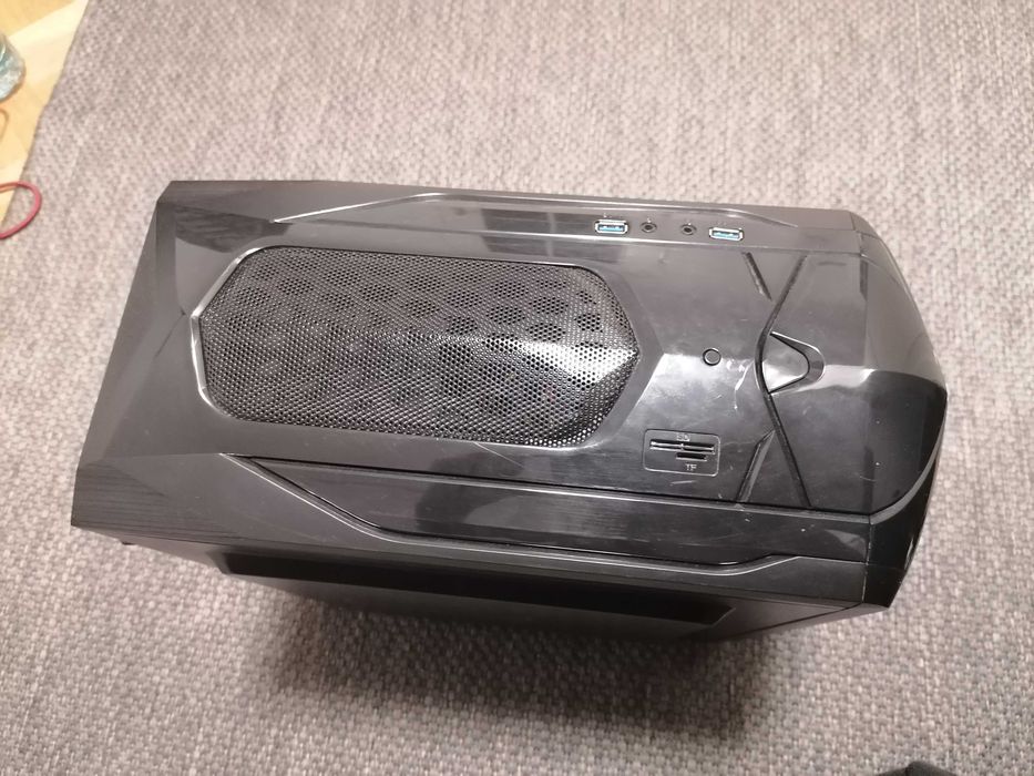 Komputer AMD FX-8300/NVIDIA GeForce GT 730/8 GB RAM/1TB UŻYWANY