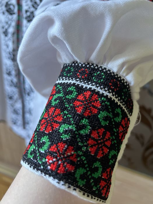 Продам вишете плаття