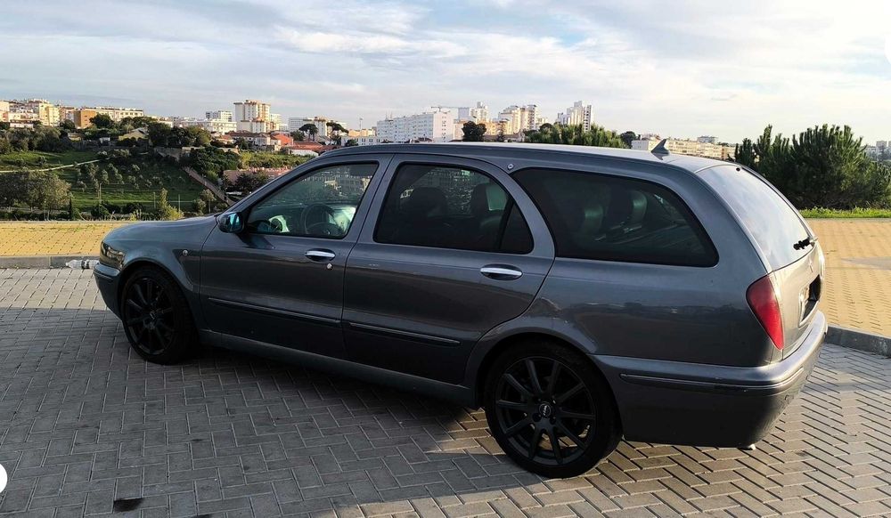 Lancia Lybra 2.4 JTD