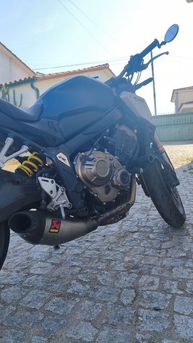 Honda.  CB650  R