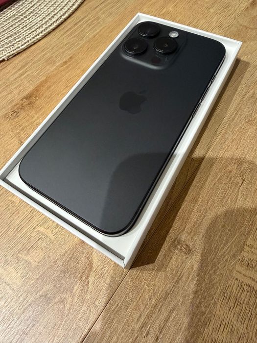 iPhone 15 pro 256gb
