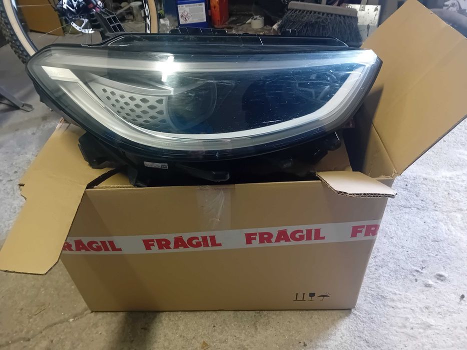 Farol ID3 VW frente direito