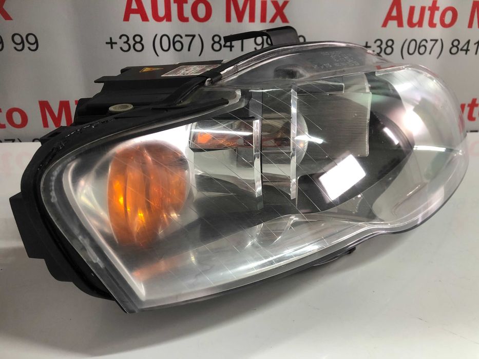 Фара Audi A4 B7 Xenon 8E0941030