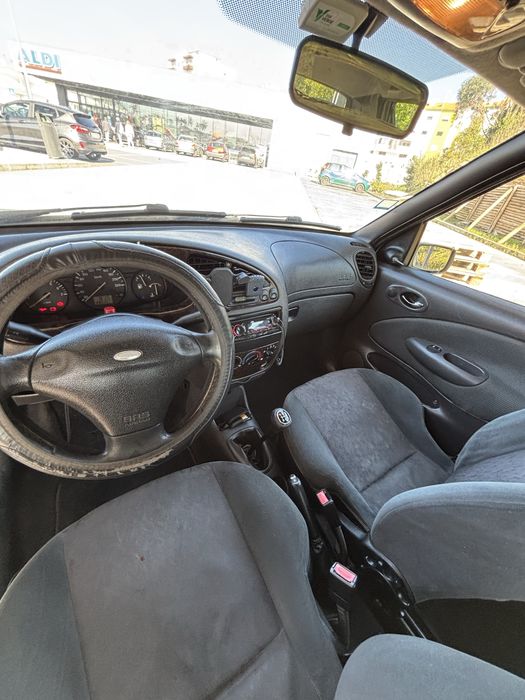 Ford Fiesta 2001