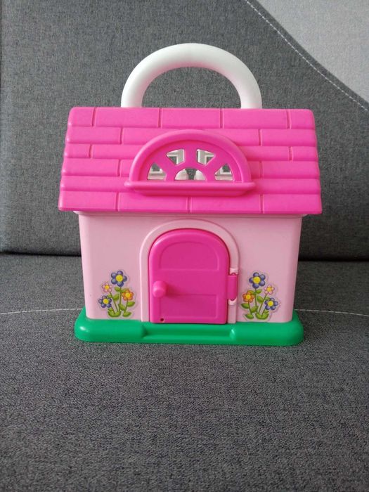 Domek z akcesoriami