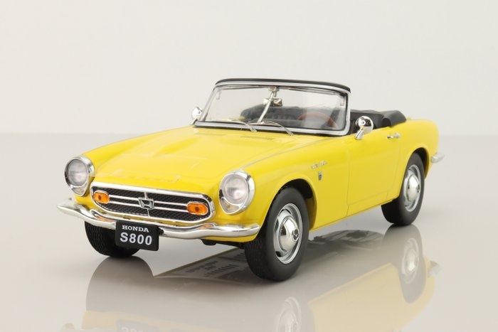 Triple 9: Honda S800 descapotável 1/18