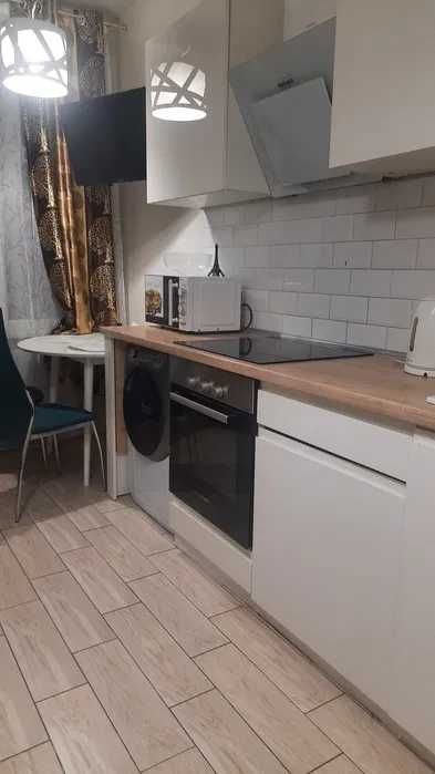 D1C  Сдам 2х уровневую гостинку ЖК Карамель, пер. Резниковский