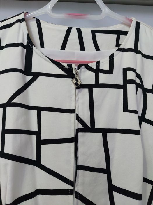 Elegancki krótki żakiet w print rozmiar L XL XXL