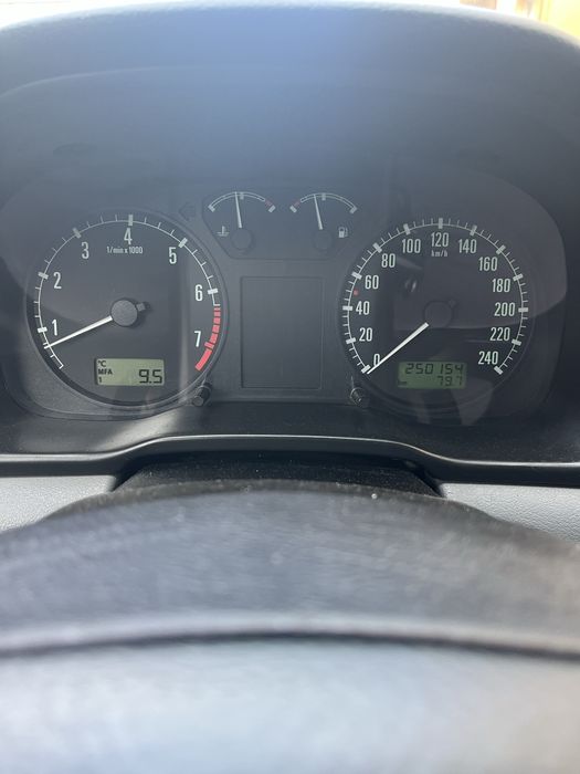 Skoda octavia tour 1.6 mpi