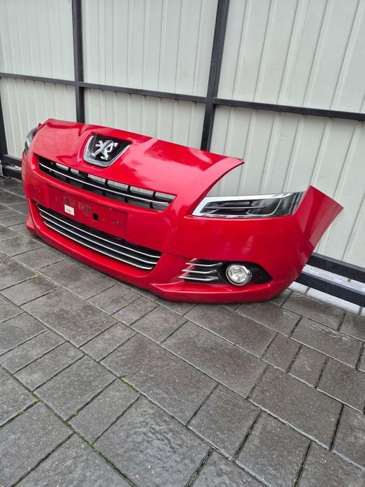 Zderzak przód przedni PEUGEOT 5008 rok 11 kod lak LKRD