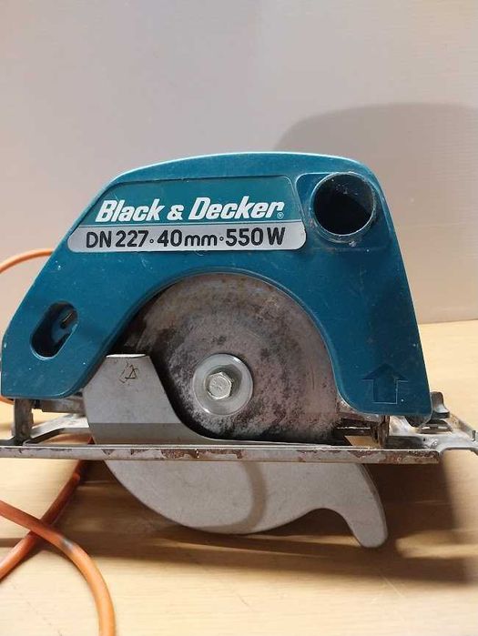 Serra elétrica Black & Decker, DN227.