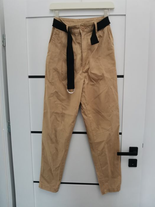 Spodnie z wysokim stanem