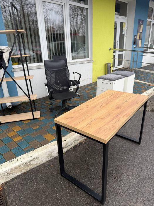 Розпродаж меблів, столи лофт, тумби, крісла, стелажі, стільці, стелажі