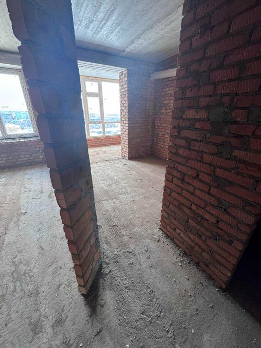 2к, Виставка , середній повер, зарічанська, ціна топ, оформлення за вл