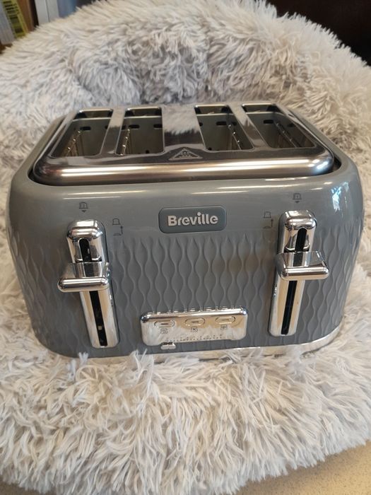Toster na 4 tosty Breville