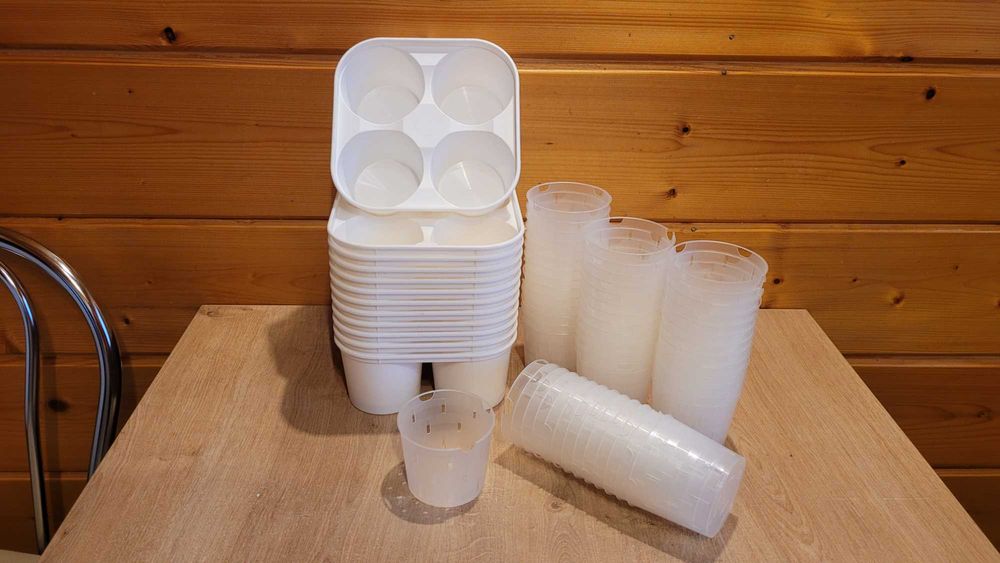 Pojemniki do wytwarzania twarogu i sera.