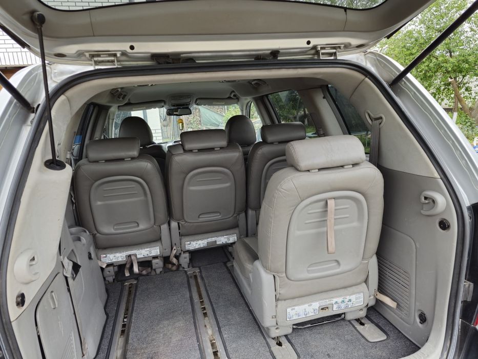 Kia carnival 2006p