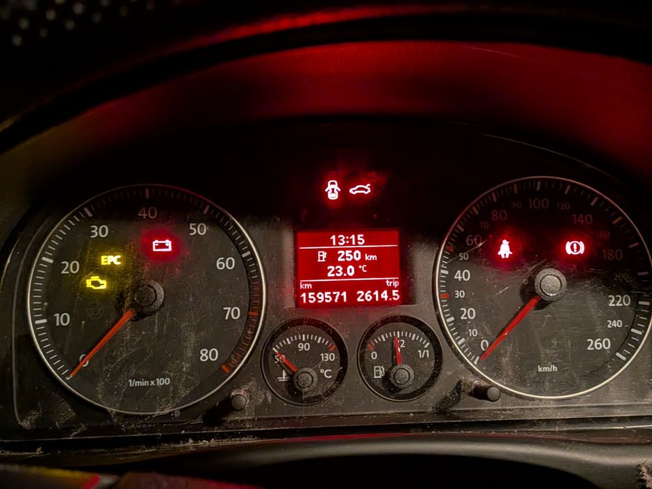 VW Touran, 7 lugares, excelente estado
