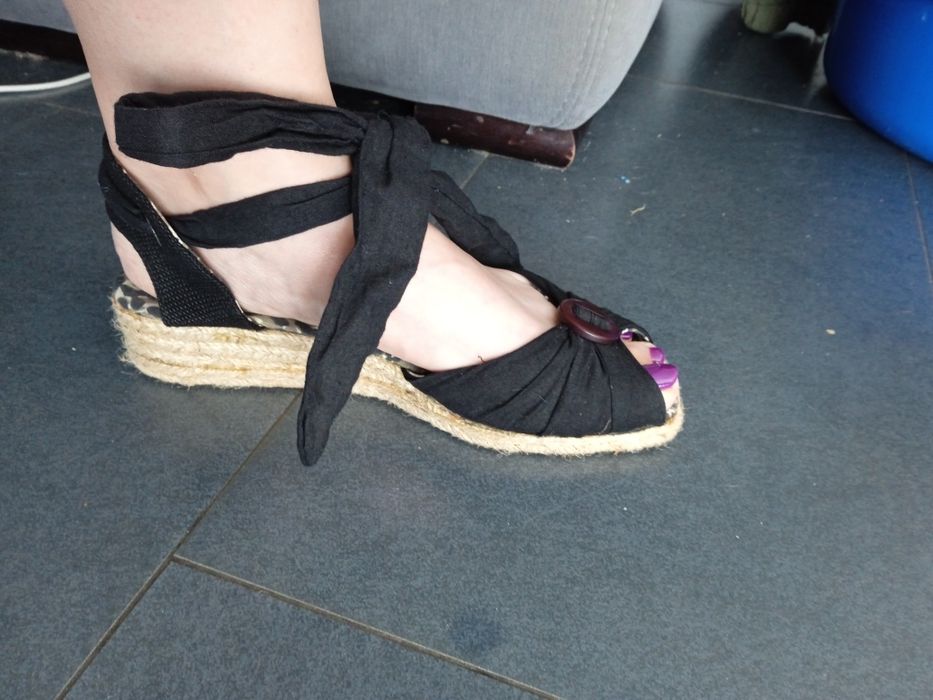 Espadryle na koturnie, wiązane