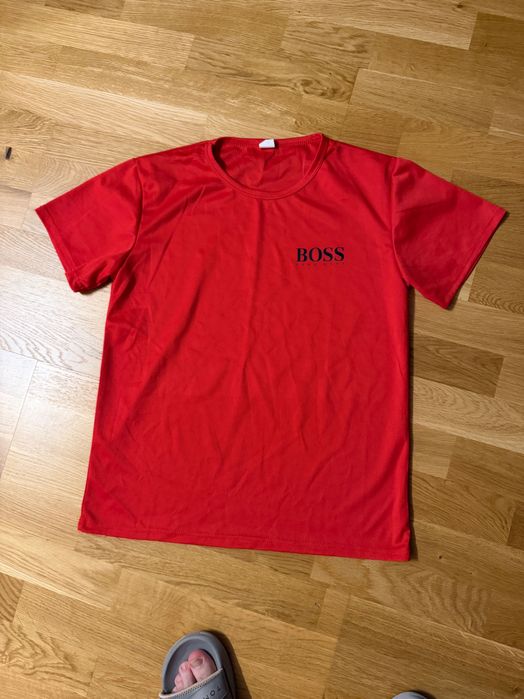 Мужская Червона футболка BOSS