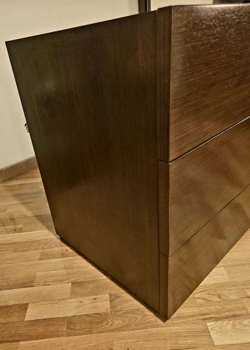 Cómoda e esoelho Wengue novo