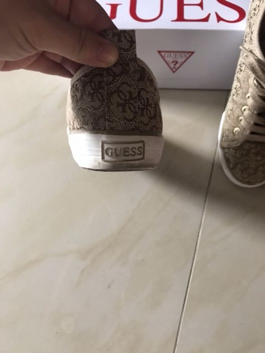 Trampki Guess rozmiar 36