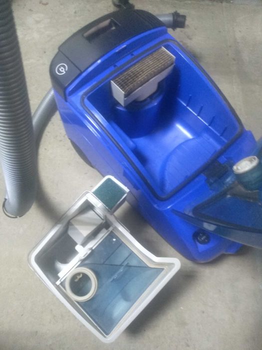 Пилососи для дому.